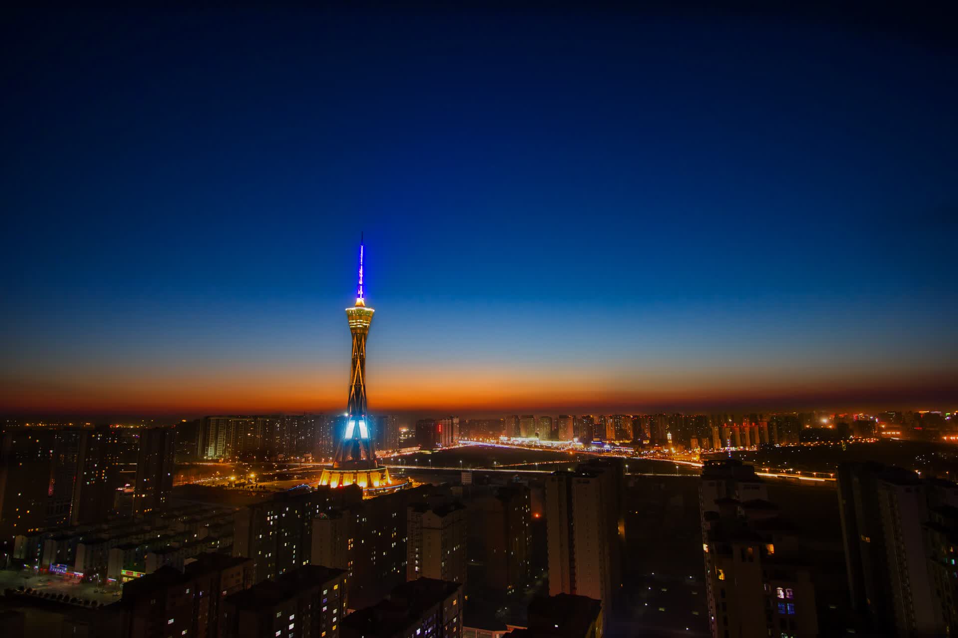 世界登山青年志愿者营:培养救援与环保意识并进的年轻力量,国际登山联合会